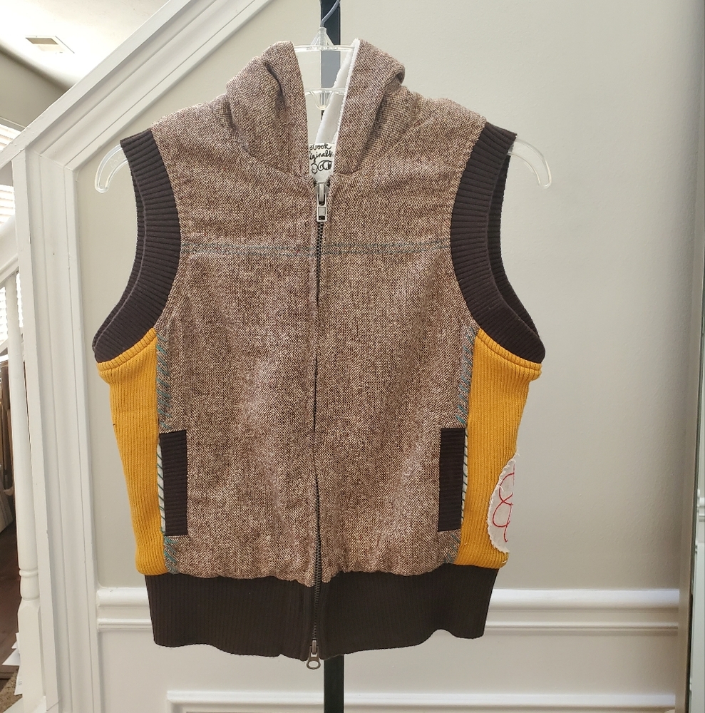 SCRAPBOOK ORIGINALS ZIP UP VEST